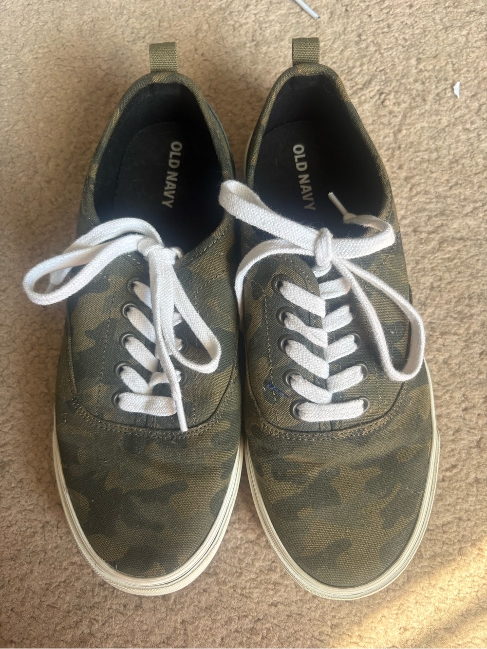 Camo Low Top Sneakers (Vans Type)